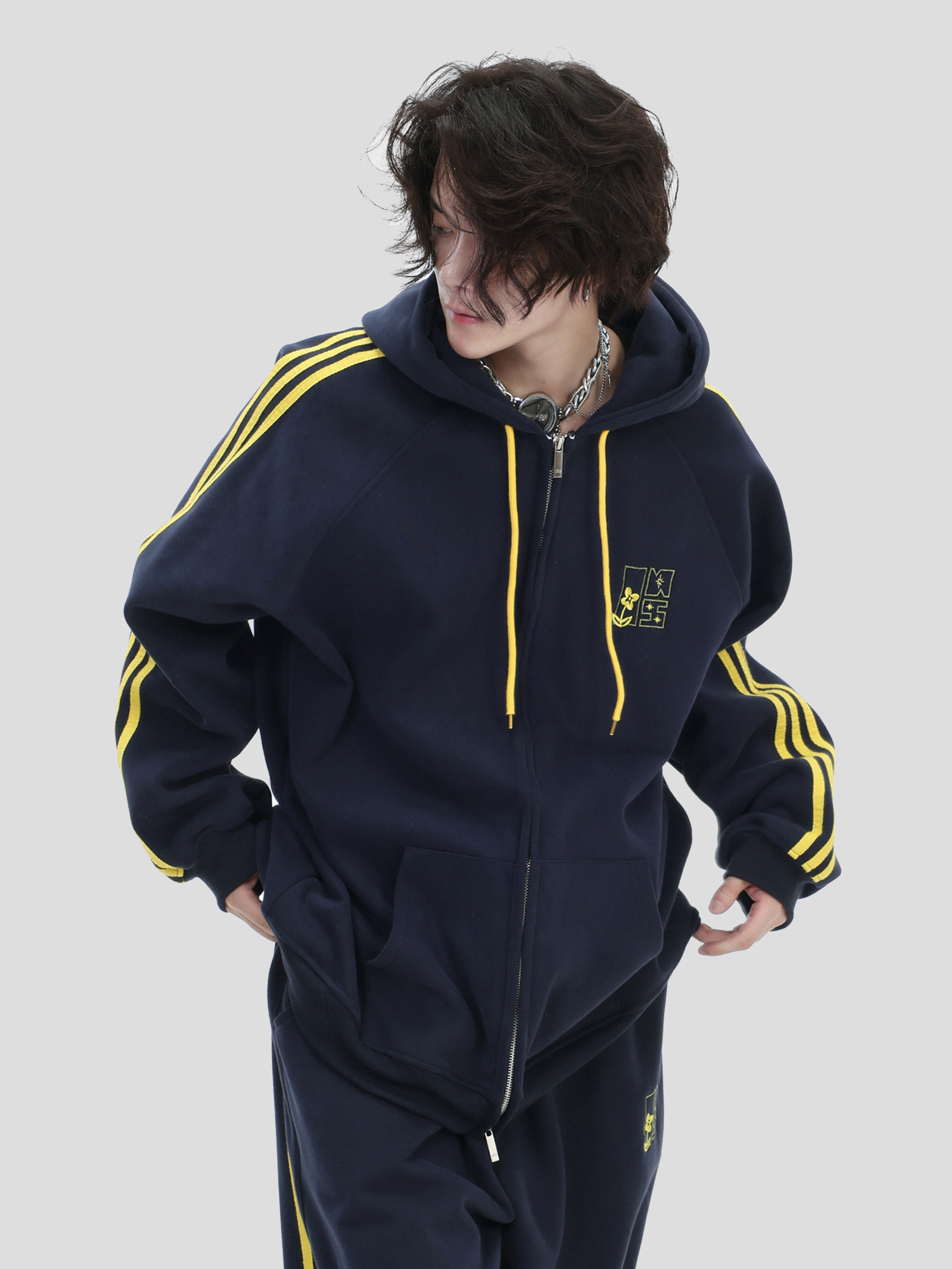 China-Chic couple's American "embroidered striped cardigan sweater" loose sports pants coat